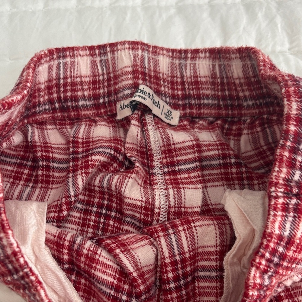 Abercrombie & Fitch Plaid Flannel Pajama Pants XS. Worn once or twice - Picture 2 of 3